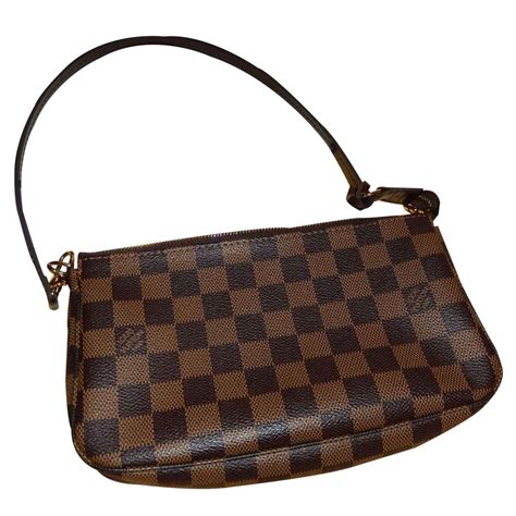 louis vuitton damier pochette.